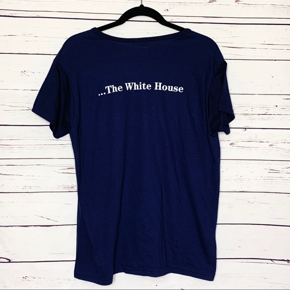 A Woman’s Place is in the White House T-Shirt Size Large - Picture 5 of 6